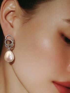 Elegant Diamond and Pearl Drop Earrings